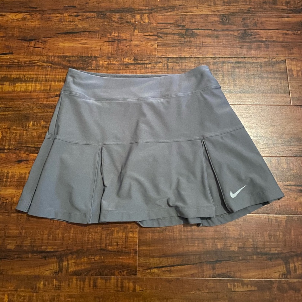 Nike Women’s Dri-Fit tennis court